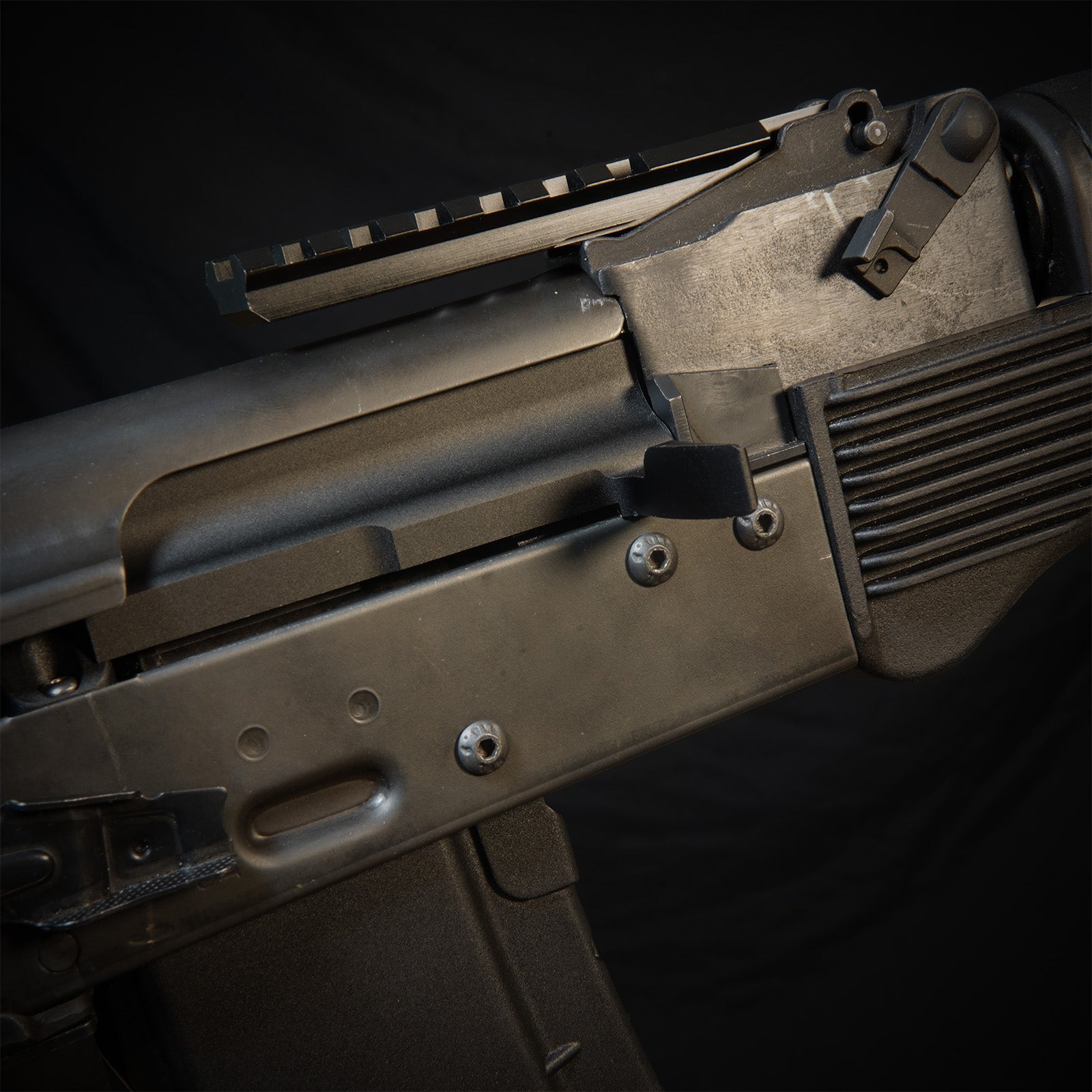 MTW AK-105